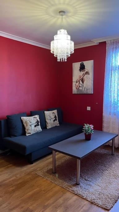Palaz 6 - 2 Bedroom Flat エドモントン エクステリア 写真