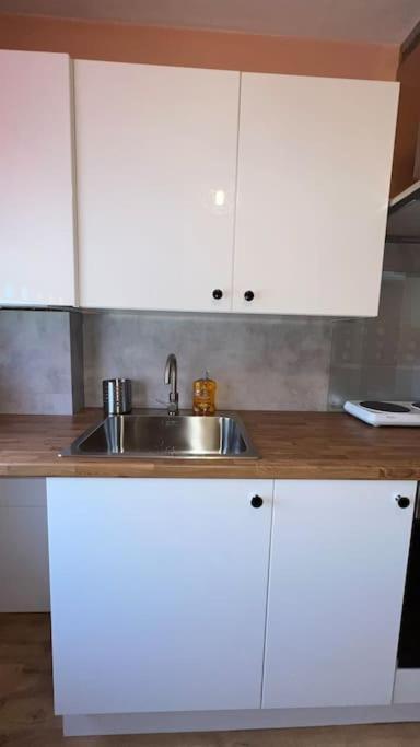 Palaz 6 - 2 Bedroom Flat エドモントン エクステリア 写真