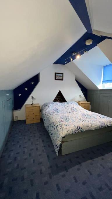 Palaz 6 - 2 Bedroom Flat エドモントン エクステリア 写真